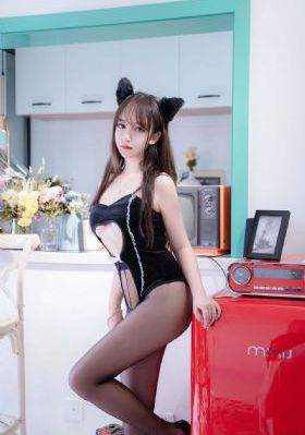 老师跪趴高撅肥臀被躁白将_BD韩国电影在线观看
