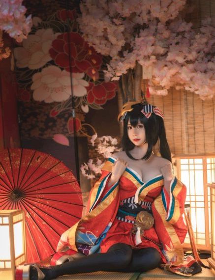 成年人边吃奶边摸下面_蓝光免费在线播放