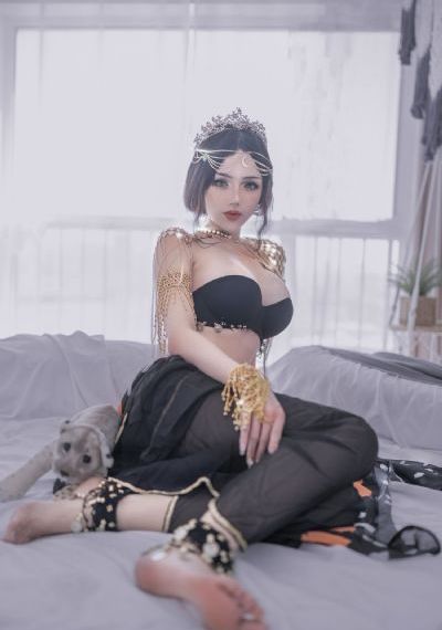 美女下部私秘部位撒尿_HD超清免费观看